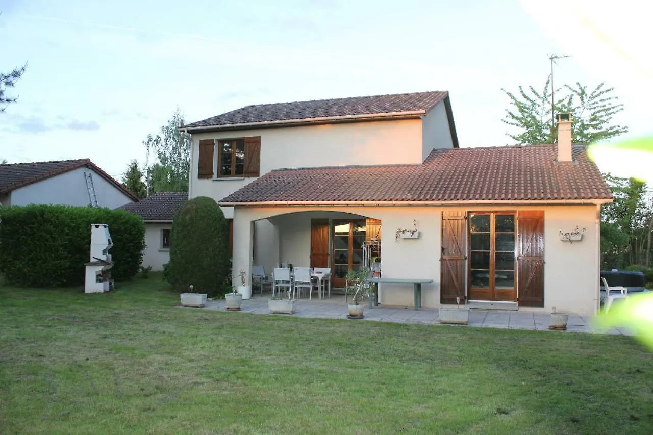 Les Ecureuils Bed & Breakfast Tramoyes